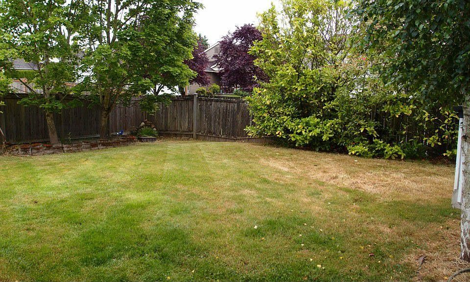 2nd image of 6503 57th Dr NE