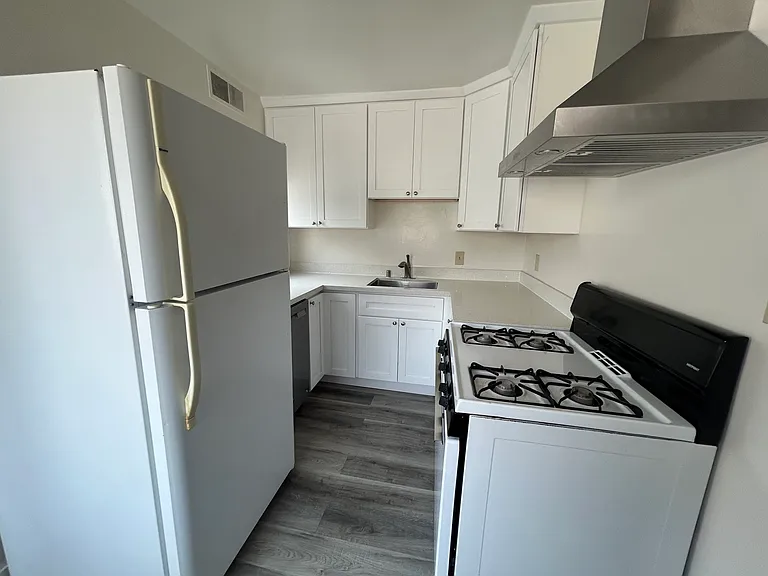 1708 Euclid Ave #7 — Photo 3