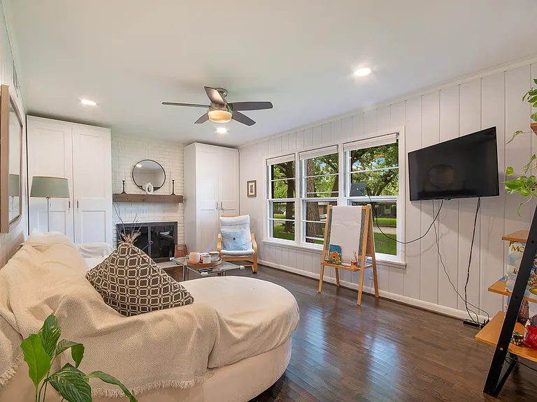 1200 Barker St — Photo 13