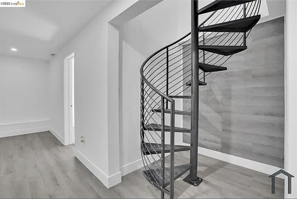 1308 E 19th St — Photo 15
