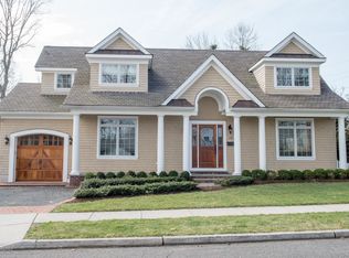 113 Blackpoint Rd, Rumson, NJ 07760