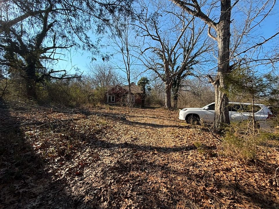 2nd image of 214 Corinth Rd