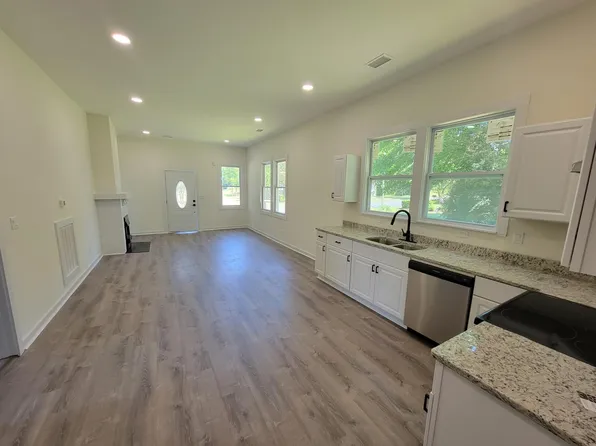 306 E Florida St, Clinton, SC 29325