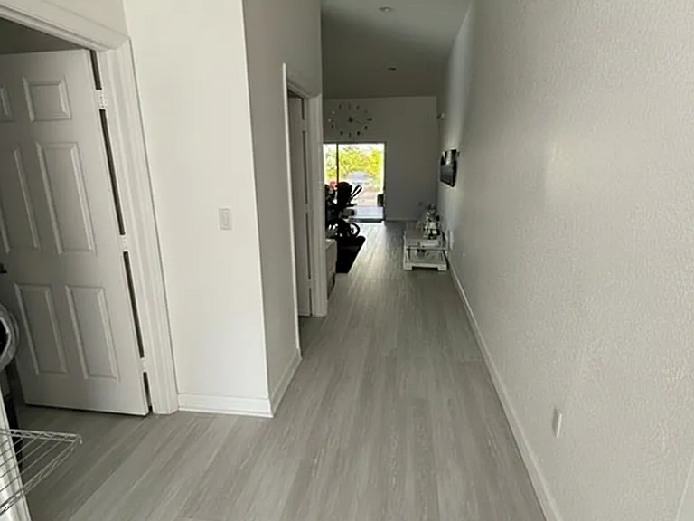 9121 SW 208th Ter — Photo 2