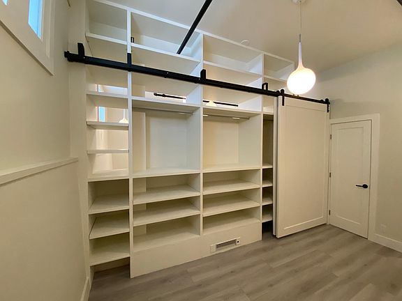 4th image of 297 28th St