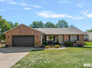 508 Violet Rdg, Chatham, IL 62629