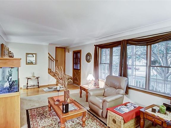 2nd image of 1072 Westbrook Dr