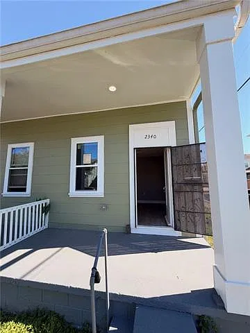 2 bed, 1.0 bath, 900 sqft, $1,500 — Photo 1