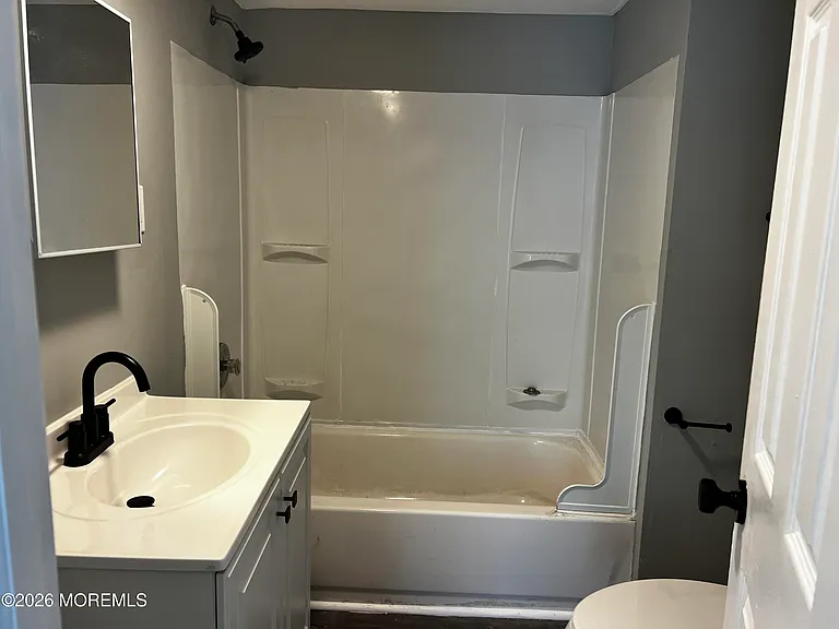 644 Church St #3 — Photo 7