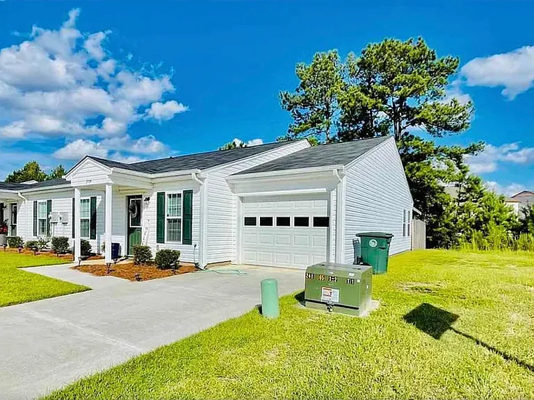 3104 Pleasant Valley Cir — Photo 2