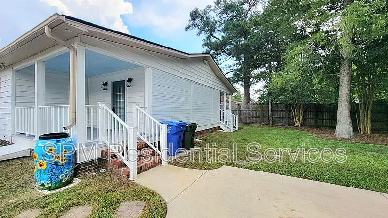 2 bed, 2.0 bath, 1450 sqft, $1,725 — Photo 2
