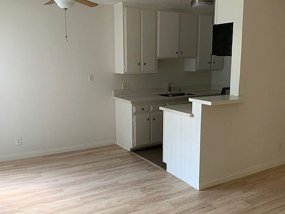 4th image of 11655 Iowa Ave APT 3