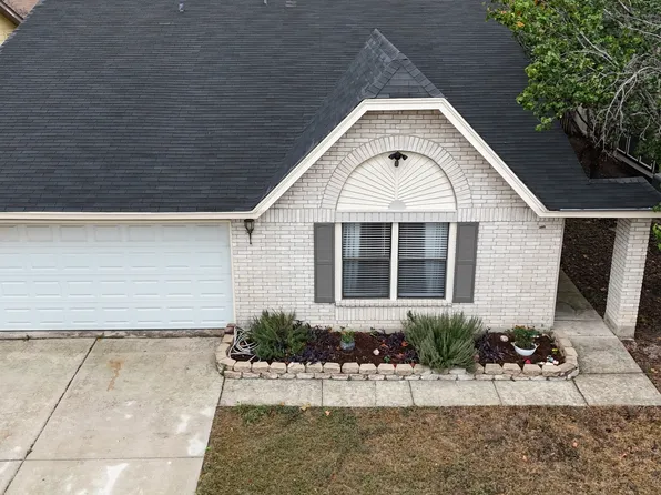 6806 Country Hl, San Antonio, TX 78240