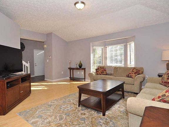 5th image of 3838 Saddlebrook Ct