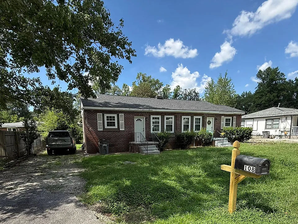 108 Dukeland Dr #108