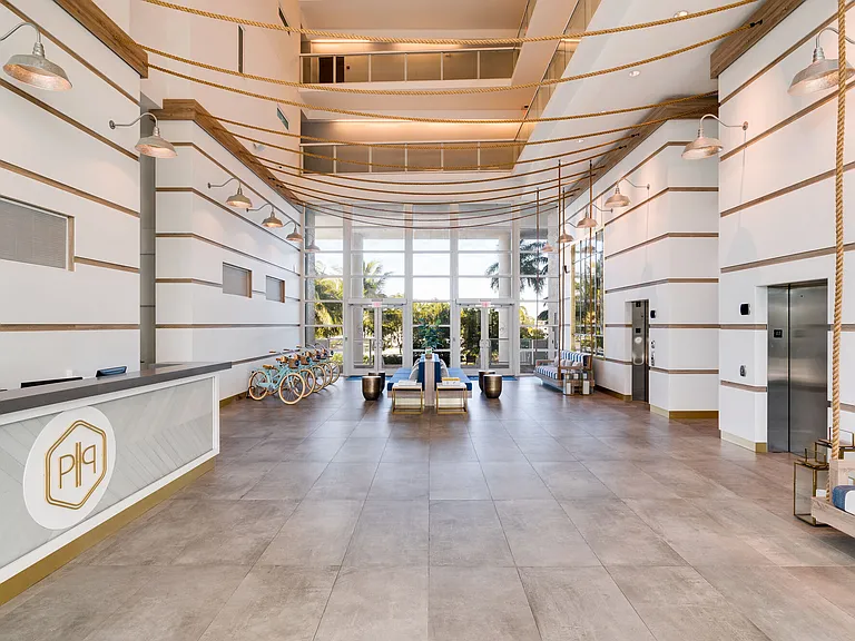Pier 19 Residences and Marina — Photo 3