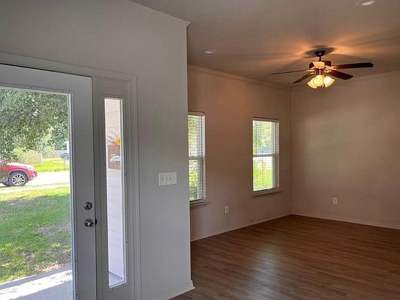 5th image of 117 Earle Taylor Ln