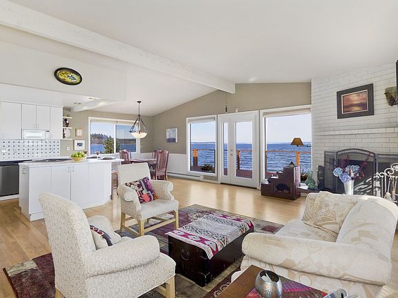 Open Concept Great Room with Fireplace