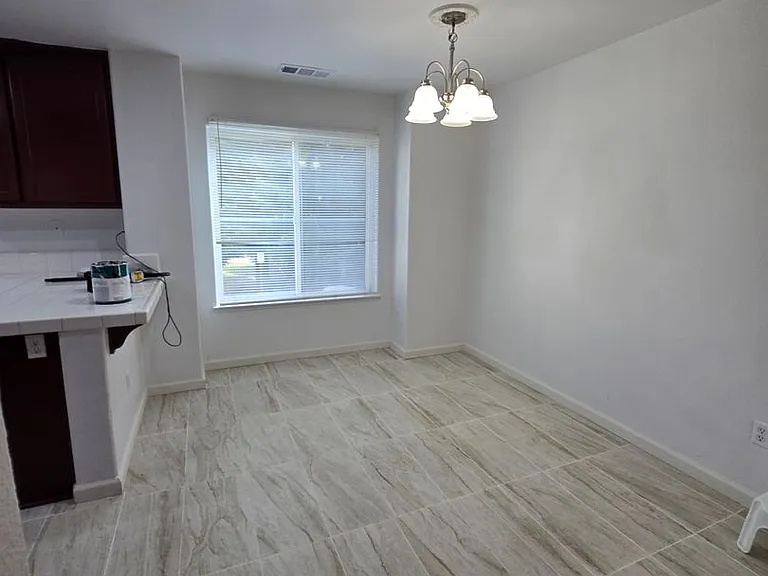 223 Santa Barbara St — Photo 7