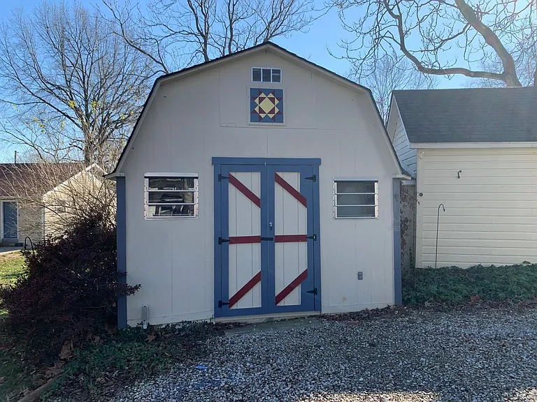 212 Alden St — Photo 12