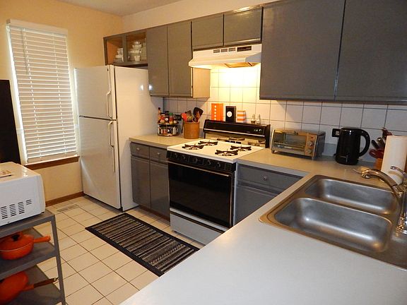4th image of 1704 College Green Dr #1704