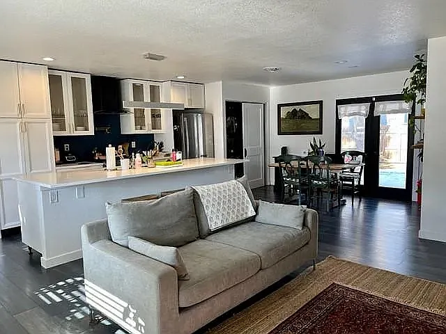5201 E Cornell Ave — Photo 3