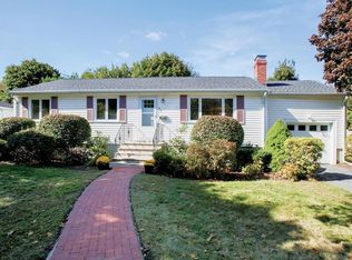 59 Selwyn Rd, Newton, MA 02461