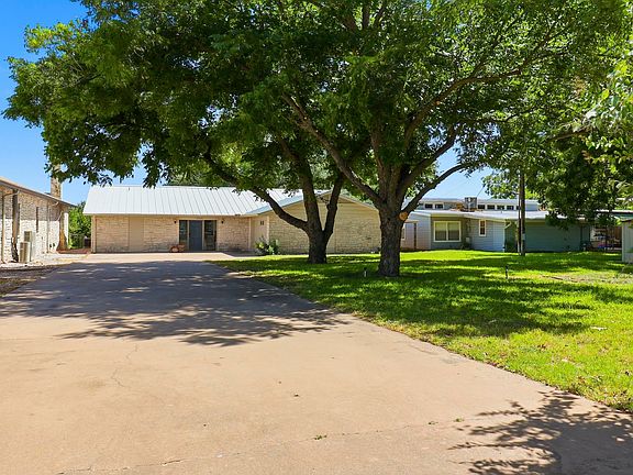 5th image of 3000 River Oaks Drive