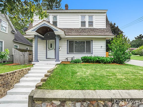 3rd image of 1359 Valley Ave NW