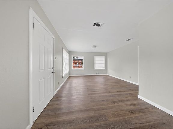 3rd image of 3056 Pleasant Valley Rd