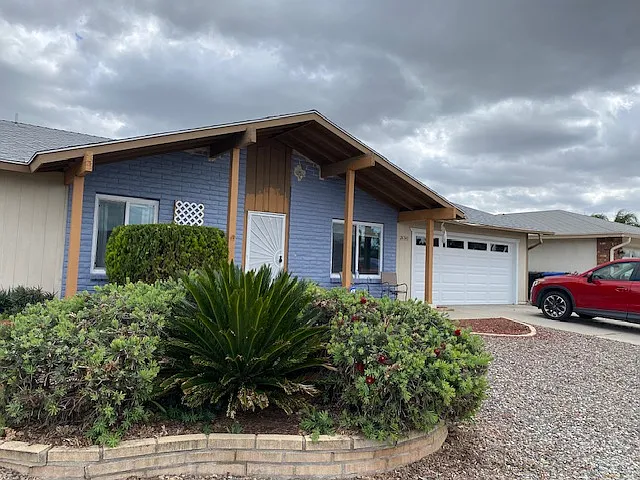 26341 Chambers Ave — Photo 7