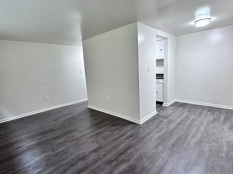 428 Wayne St #D — Photo 13