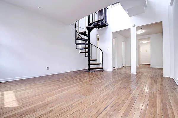 Rented by Urbane Brokerage | media 16