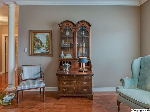 5th image of 3101 Waterman Dr SE