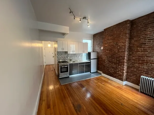 629 Wilson Avenue image 1 of 8