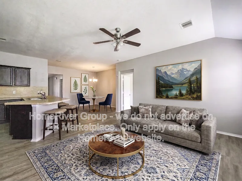 3 bed, 2.0 bath, 1499 sqft, $1,795 — Photo 2