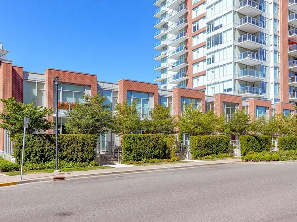 70 Saghalie Rd #104, Victoria, BC V9A 0G9