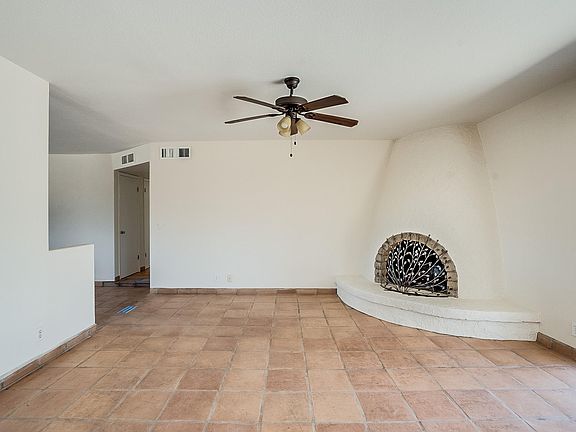 3rd image of 1151 E Garnet Cir