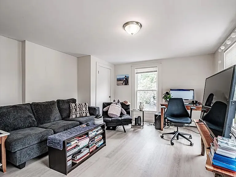 278 Lincoln St #2R — Photo 1