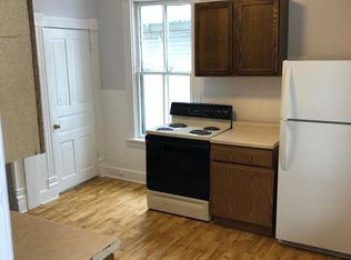 826 N 4th St, Marquette, MI 49855