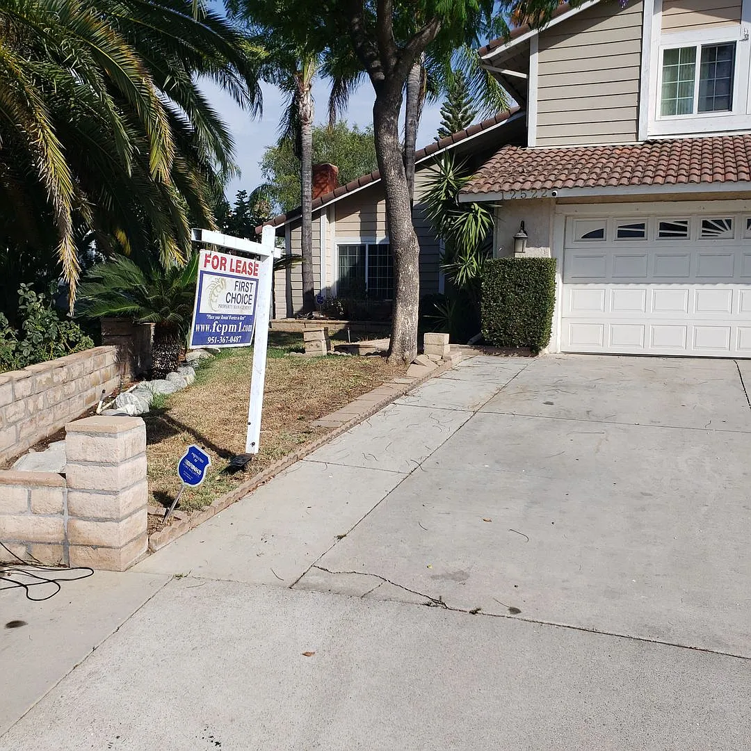 5 Bedroom House for Rent in Moreno Valley, CA | 12522 Heartleaf St — Photo 2