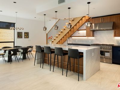 212 Bay St #102, Santa Monica, CA, 90405