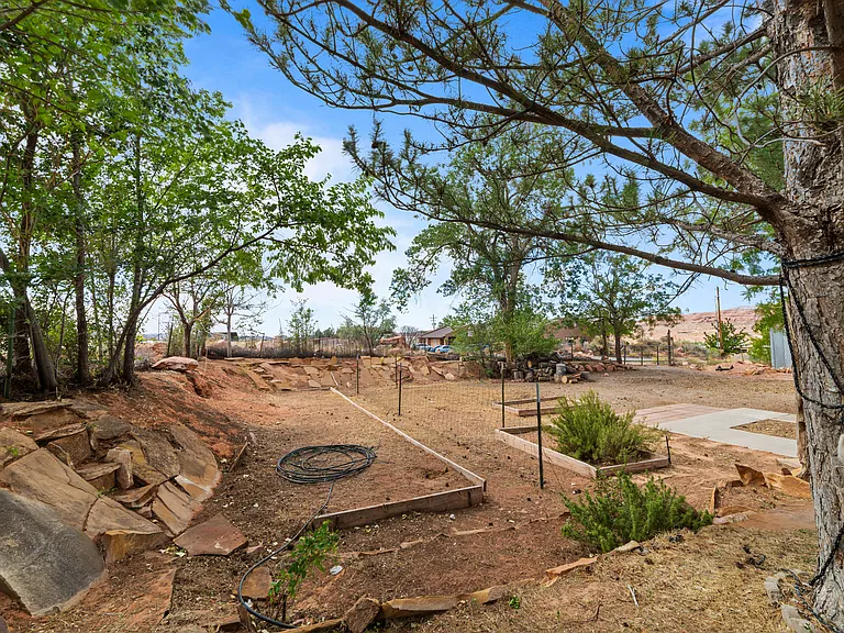 2690 S Highway 191 — Photo 32