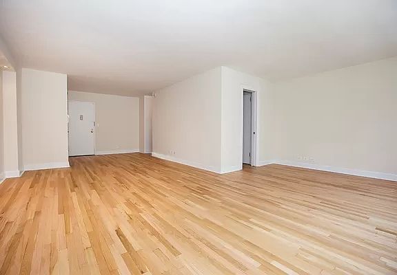 3rd image of 155 E 34th St APT 8L