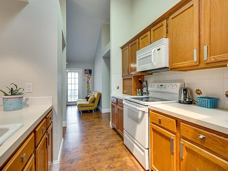 10236 Quest Dr — Photo 19