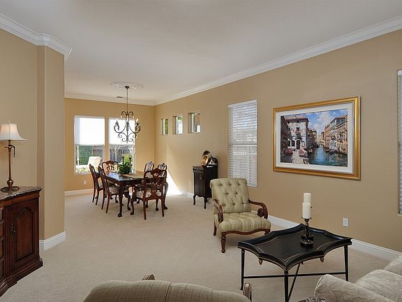 4th image of 5826 Cannes Pl
