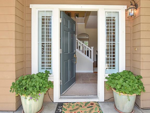 4th image of 215 Old Vine Way