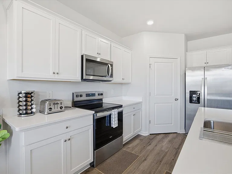 234 N Farmhouse Dr — Photo 7