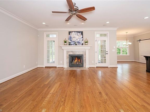 5th image of 1953 Woodstock Rd