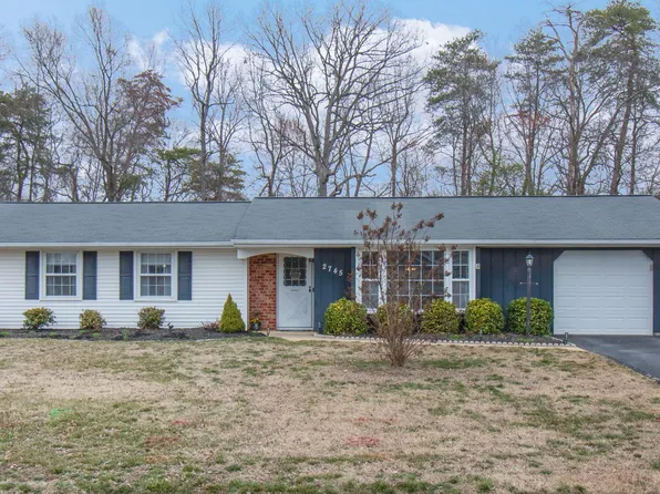 2745 Pinewood Dr, Waldorf, MD 20601